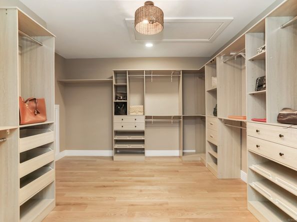 52 Garibaldi Lane, New Canaan CT 06840
