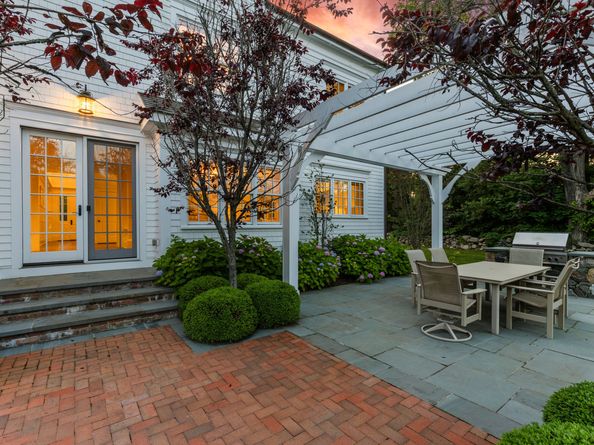 1129 Oenoke Ridge, New Canaan CT 06840