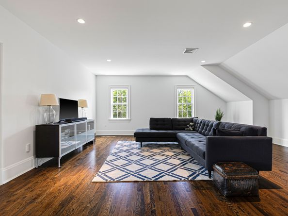 1129 Oenoke Ridge, New Canaan CT 06840