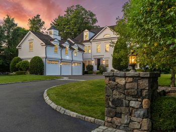 1129 Oenoke Ridge