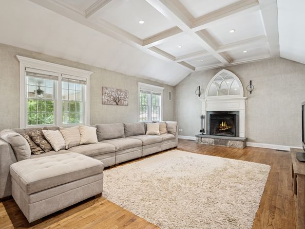 47 Tubbs Spring Drive, Weston CT 06883