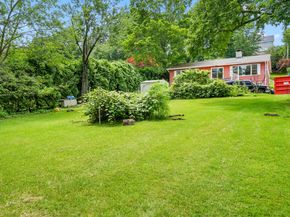 44 N Lake Shore Drive, Brookfield CT 06804