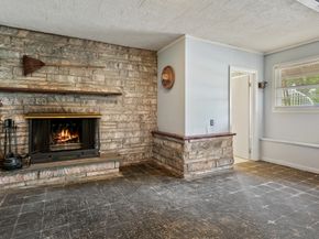 44 N Lake Shore Drive, Brookfield CT 06804