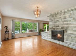 44 N Lake Shore Drive, Brookfield CT 06804