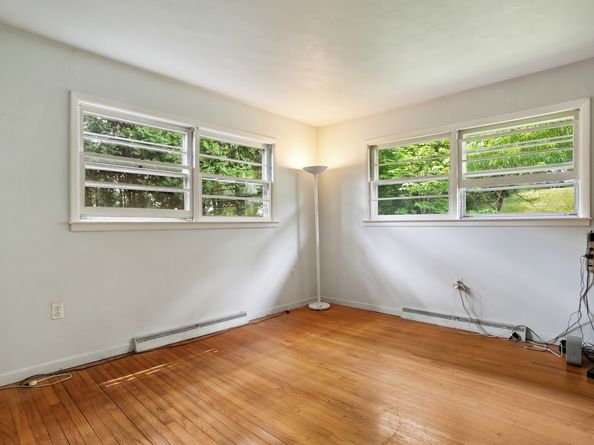 44 N Lake Shore Drive, Brookfield CT 06804