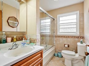 44 N Lake Shore Drive, Brookfield CT 06804
