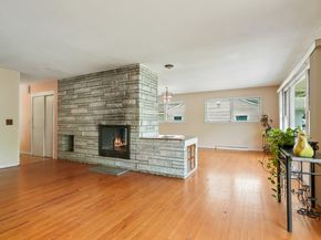 44 N Lake Shore Drive, Brookfield CT 06804