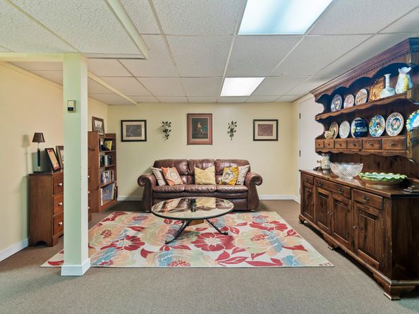 19 Pumpkin Hill Road, Trumbull CT 06611