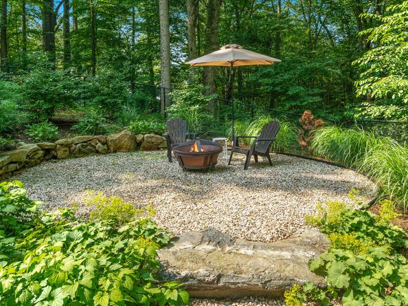19 Pumpkin Hill Road, Trumbull CT 06611