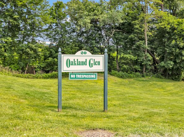 20 Oakland Avenue APT 3B, Danbury CT 06810