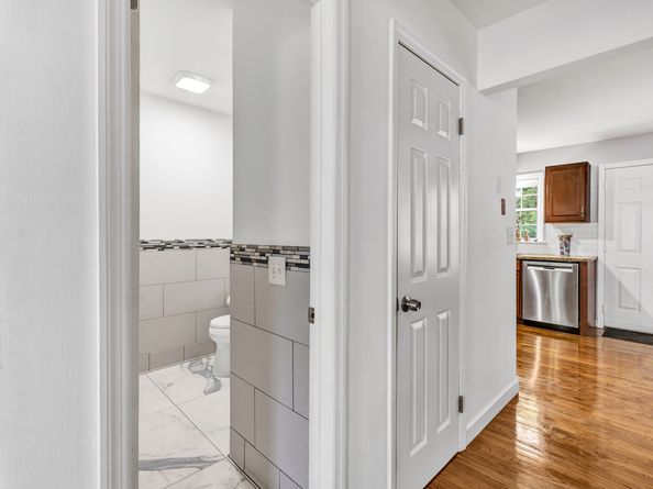 20 Oakland Avenue APT 3B, Danbury CT 06810
