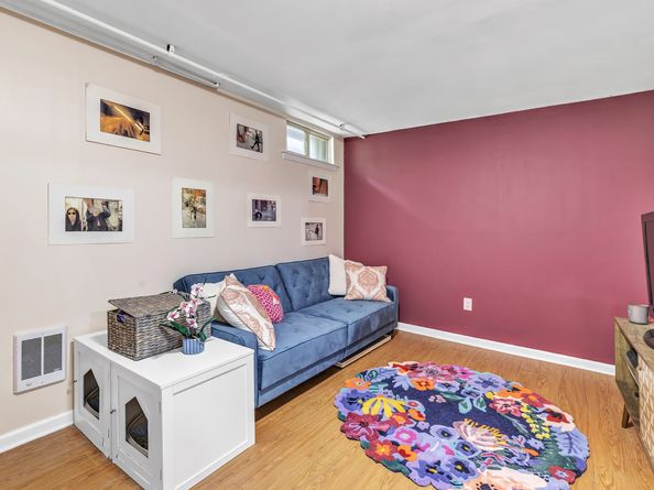 20 Oakland Avenue APT 3B, Danbury CT 06810