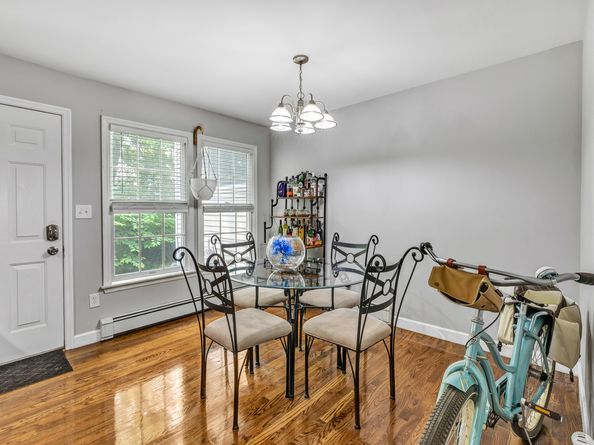 20 Oakland Avenue APT 3B, Danbury CT 06810