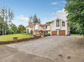 40 Walnut Street, Monroe CT 06468