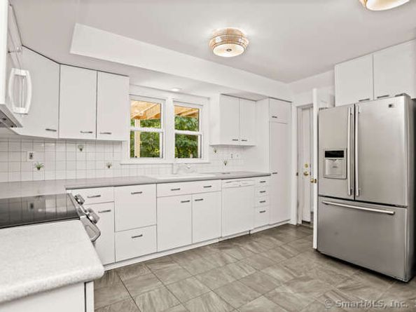 465 Edward Street, Fairfield CT 06824