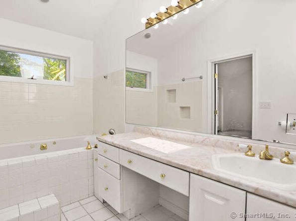 465 Edward Street, Fairfield CT 06824