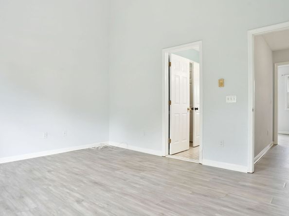 6 Hakim Street 26, Danbury CT 06810