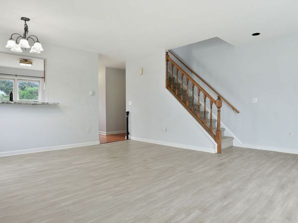 6 Hakim Street 26, Danbury CT 06810