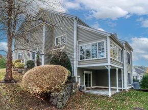 21 Great Heron Lane 21, Brookfield CT 06804