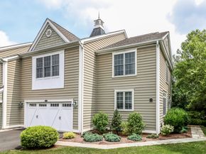 21 Great Heron Lane 21, Brookfield CT 06804