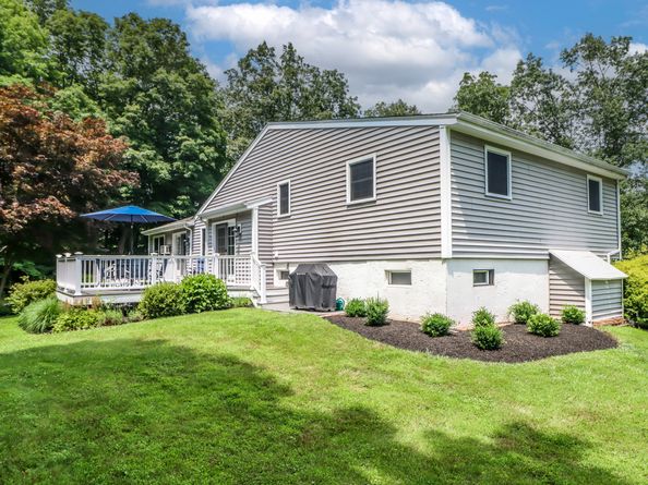 21 Lillinonah Drive, Brookfield CT 06804