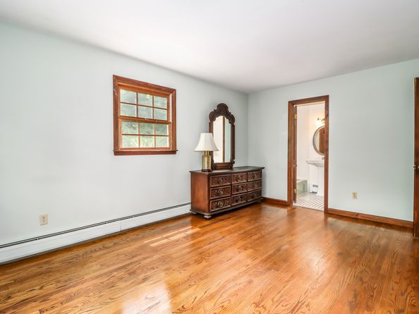 21 Lillinonah Drive, Brookfield CT 06804