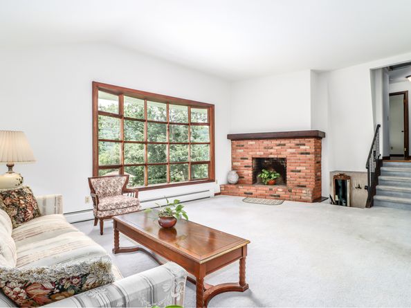 21 Lillinonah Drive, Brookfield CT 06804