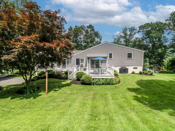 21 Lillinonah Drive, Brookfield CT 06804