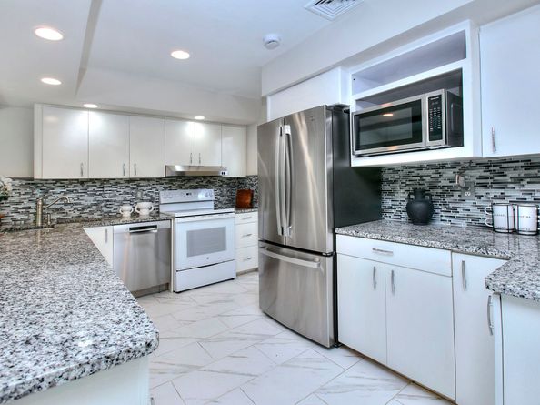 19 Woodchuck Court, Norwalk CT 06854