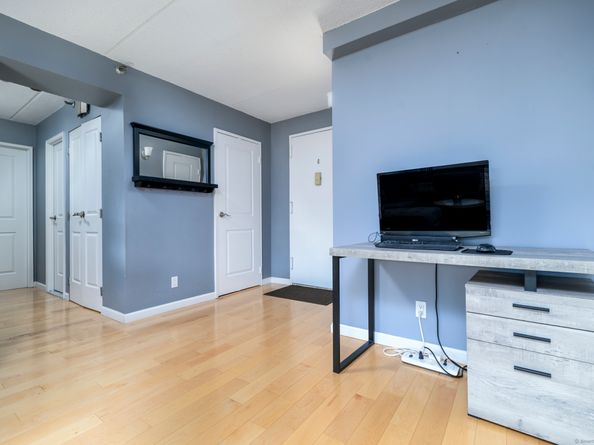 143 Hoyt Street APT 3B, Stamford CT 06905
