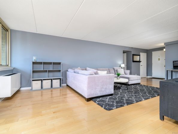 143 Hoyt Street APT 3B, Stamford CT 06905