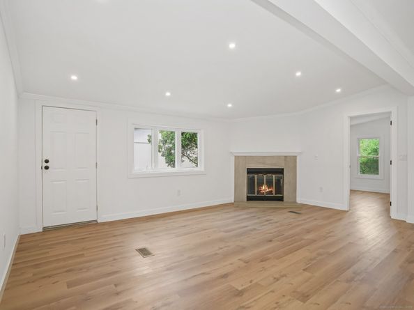 28 Crescent Park Road, Westport CT 06880