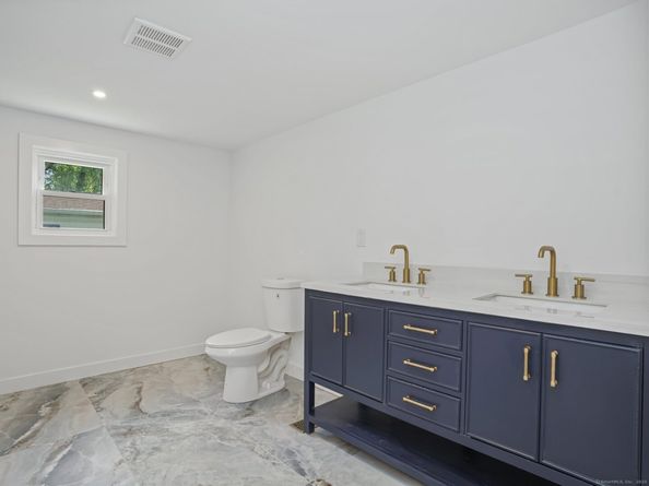 28 Crescent Park Road, Westport CT 06880