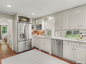 1960 North Street, Fairfield CT 06824