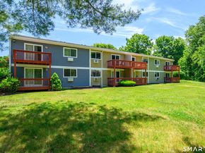 6 Rose Lane 14, Danbury CT 06811