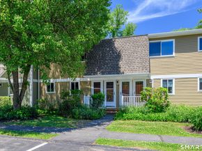 6 Rose Lane 14, Danbury CT 06811
