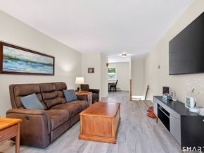 6 Rose Lane 14, Danbury CT 06811