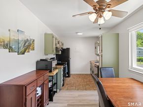 6 Rose Lane 14, Danbury CT 06811