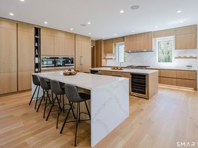 27 Old Oak Road, Easton CT 06612
