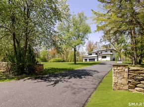 27 Old Oak Road, Easton CT 06612