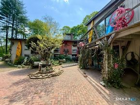 27 Huckleberry Lane, Weston CT 06883
