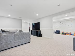 8 Windy Hill Road, Redding CT 06896