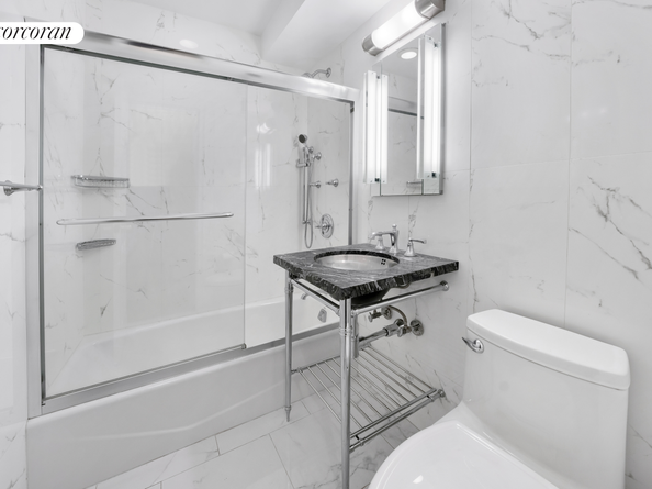 233 East 69th Street 3L, New York NY 10021