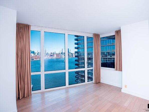 22 North 6th Street 20D, Brooklyn NY 11249