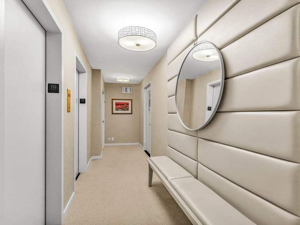 169 East 69th Street 19A, New York NY 10021