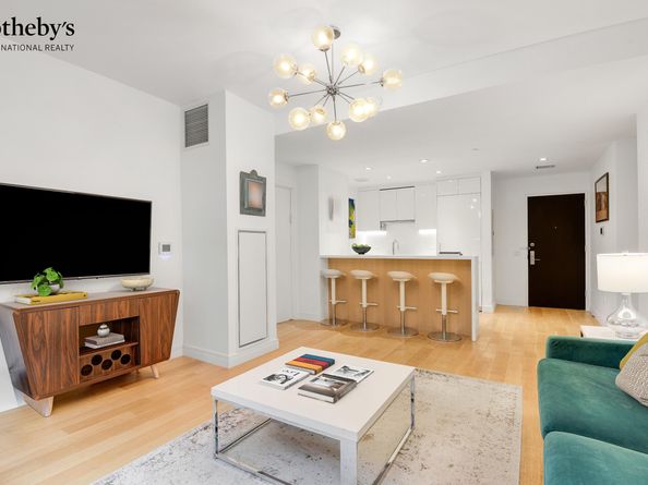 230 East 20th Street 33, New York NY 10003