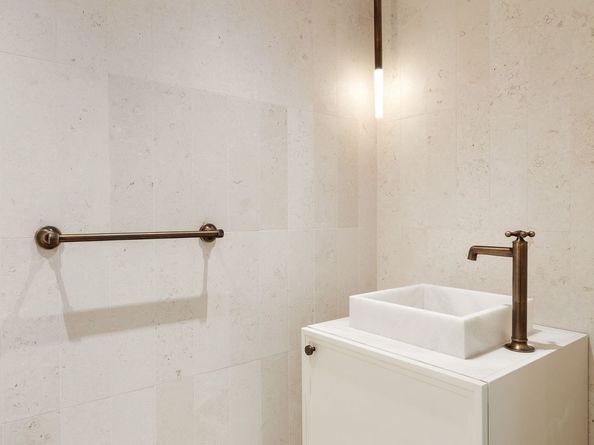 310 East 86th Street 4B, New York NY 10028