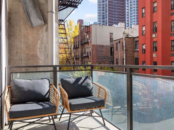 310 East 86th Street 4B, New York NY 10028