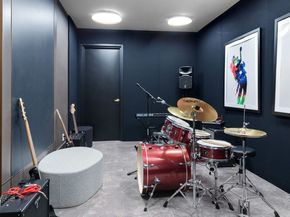 310 East 86th Street 4B, New York NY 10028