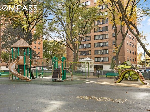 33-47 14th Street 6C, Queens NY 11106